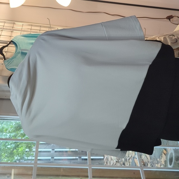 Urban Optima French Terry Knit Top From Alembika, Size Small - Picture 3 of 4